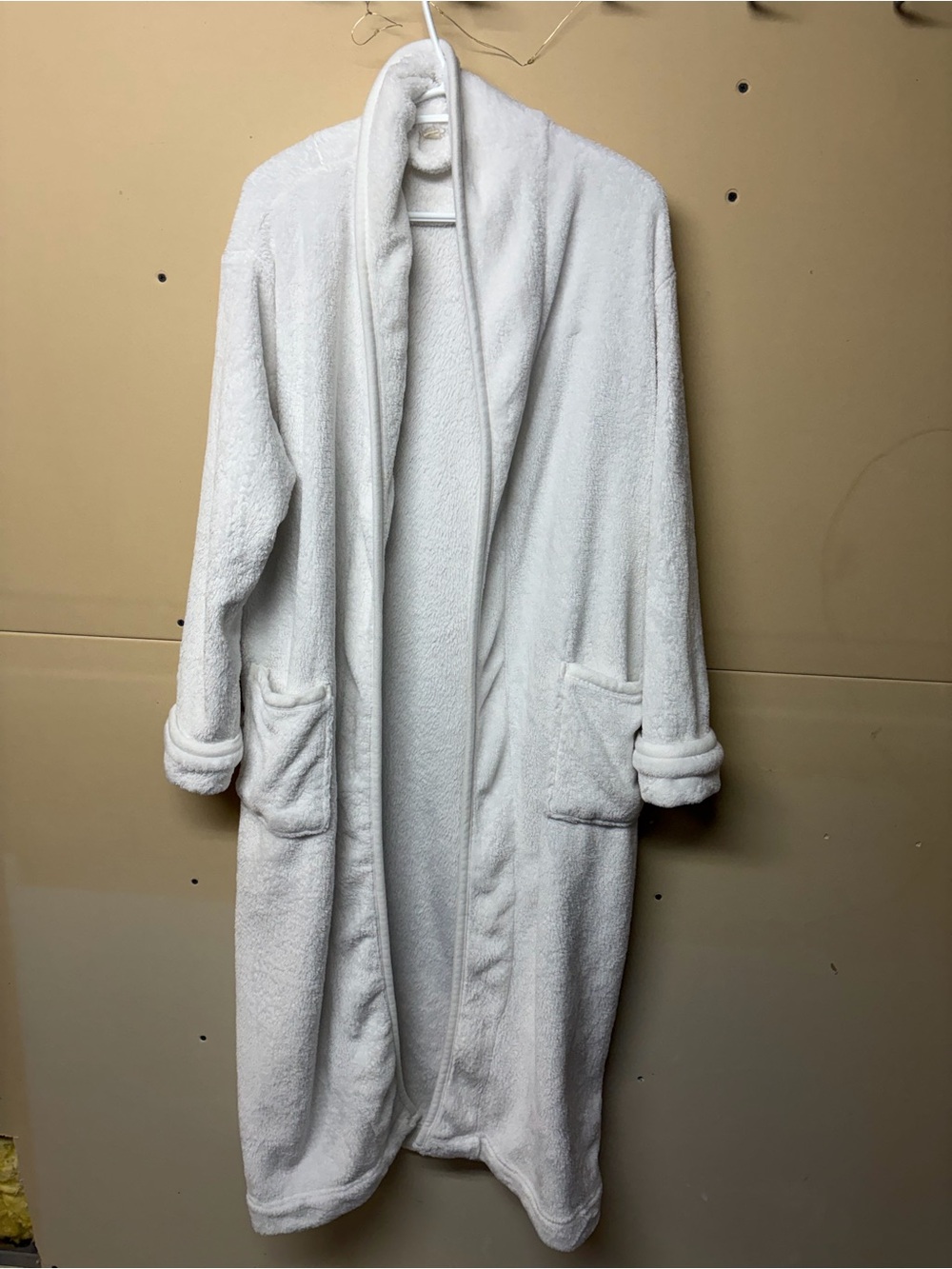 2/$20❤️- ROBE | Women’s NY Threads robe XL